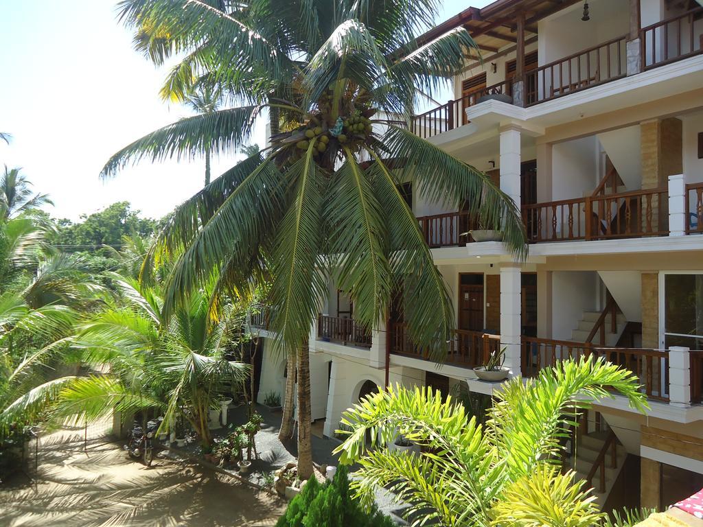 Sky Garden Mini Hotel Mirissa Exterior foto